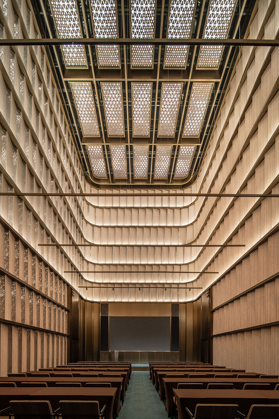 上?！ぁ敖圩铀А本频暝O(shè)計(jì)(陸家嘴金融中心店)