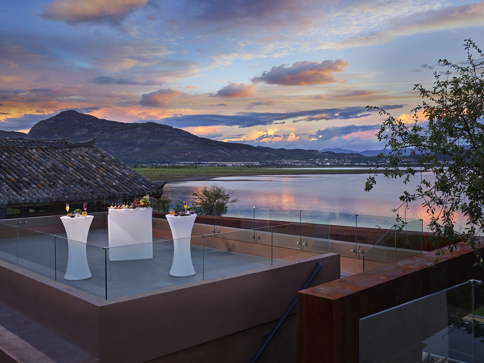 云南麗江·茶馬道拉市海麗世山居酒店設(shè)計