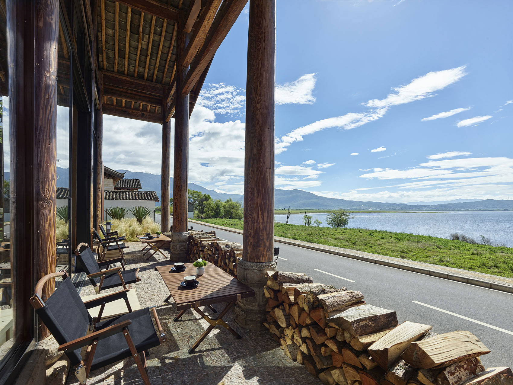 云南麗江·茶馬道拉市海麗世山居酒店設(shè)計