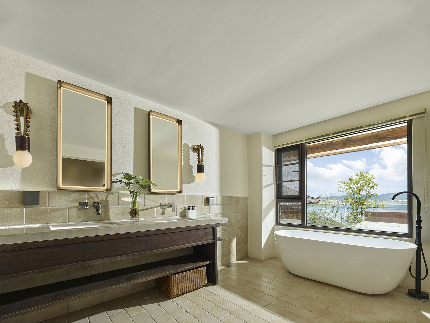 云南麗江·茶馬道拉市海麗世山居酒店設(shè)計